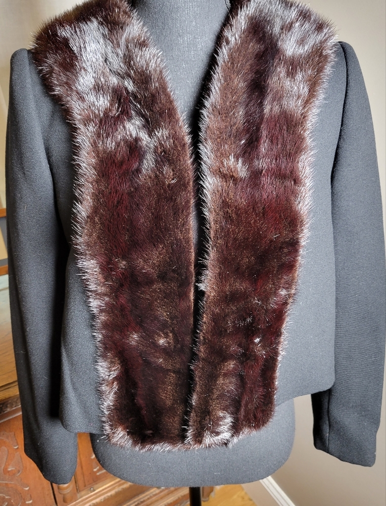 VINTAGE 60'S TOWN & COUNTRY MINK TRIMMED CROP JACKET